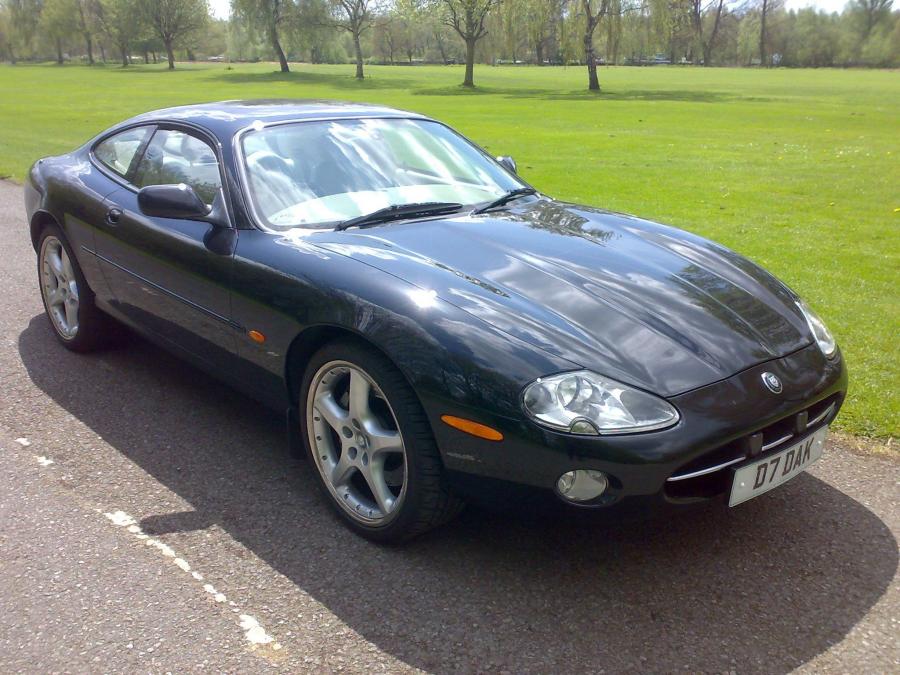  Jaguar XK8 2004 года  (фото 5 из 7)